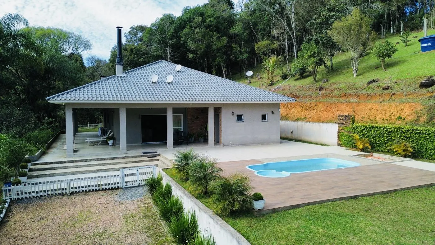 A casa e a piscina, ref. 209